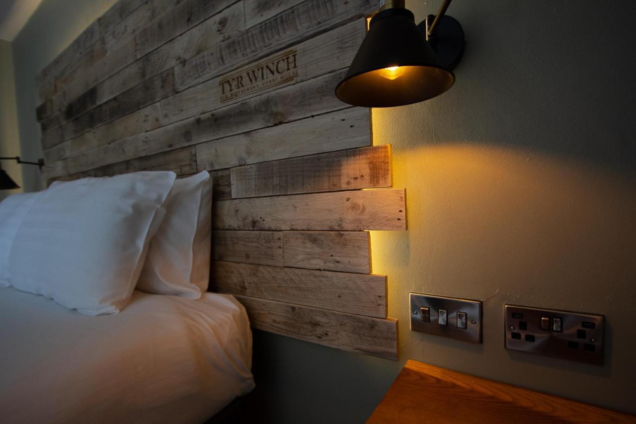 Tyr Winch Hotel Cardiff Buitenkant foto