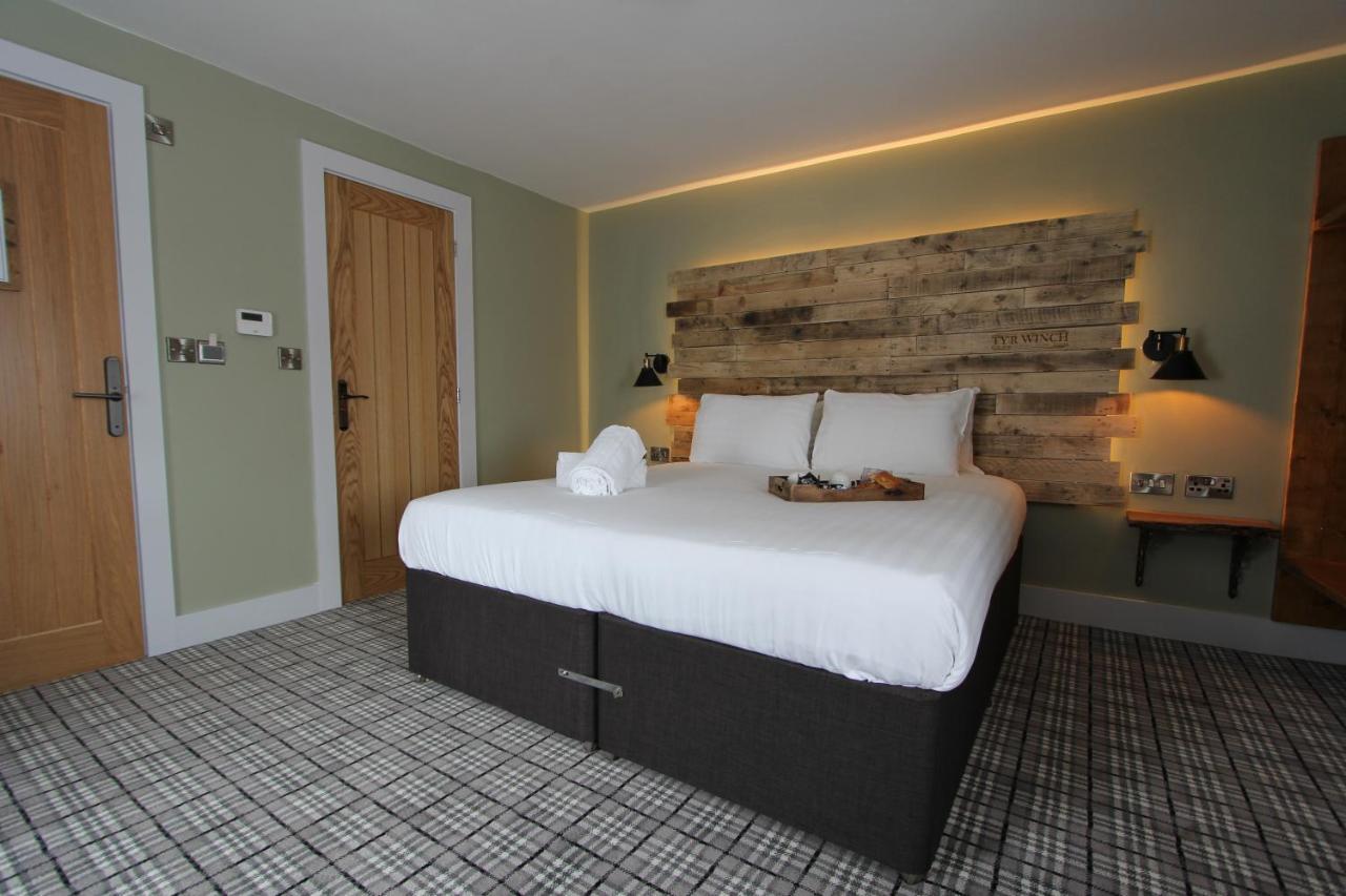 Tyr Winch Hotel Cardiff Buitenkant foto