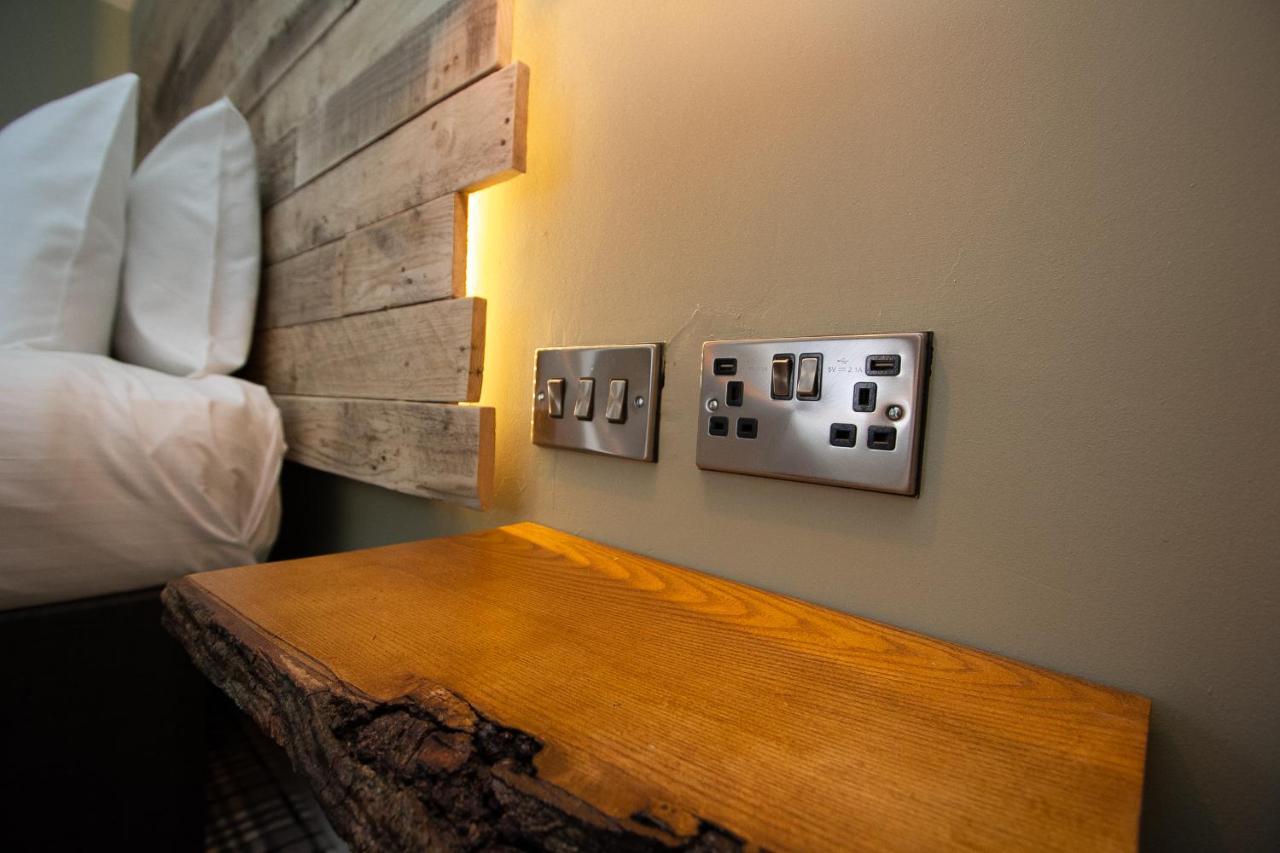 Tyr Winch Hotel Cardiff Buitenkant foto