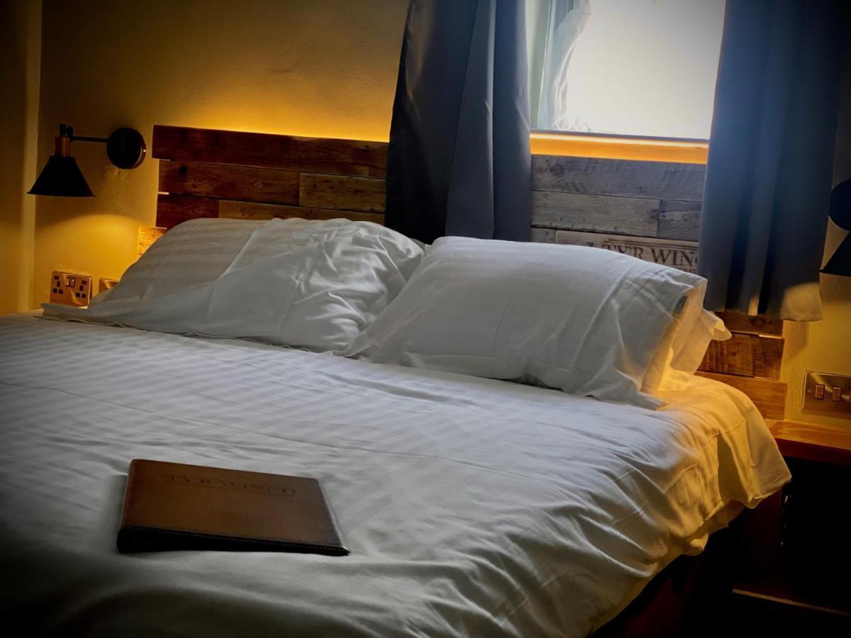 Tyr Winch Hotel Cardiff Buitenkant foto